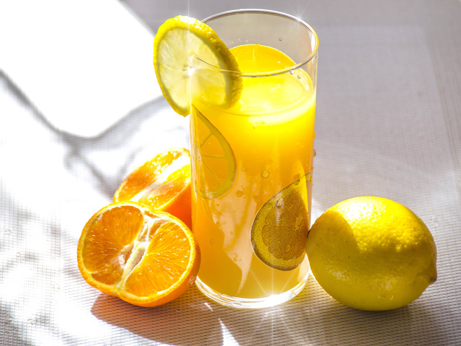 5 Benefits Of Lemon Juice For Oral Health